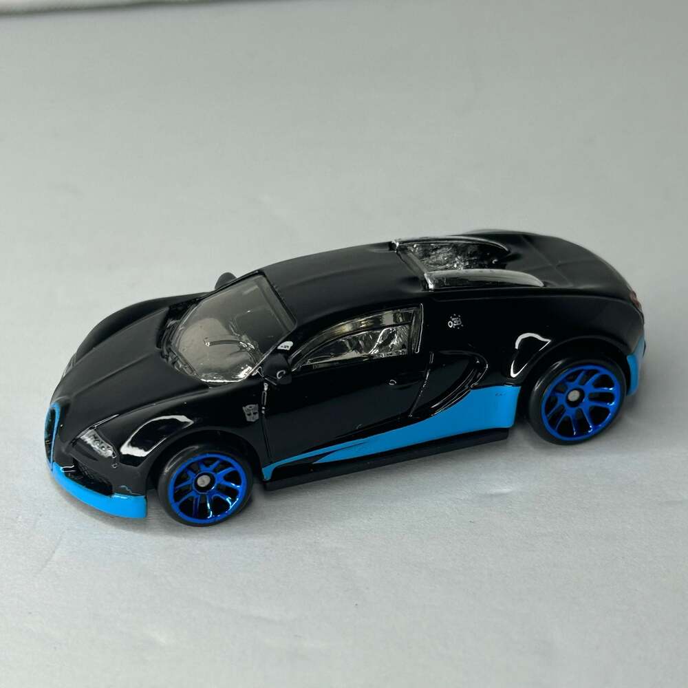 Hot Wheels Transformers Bugatti Veyron 1:64 Scale Die-Cast Car